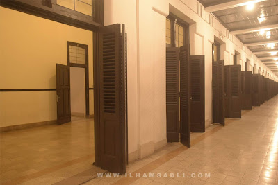 Menikmati Pesona Lawang Sewu