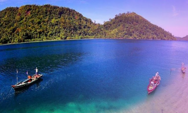Snorkelling dan Bermain di Pantai Pasumpahan Padang Snorkelling dan Bermain di Pantai Pasumpahan Padang