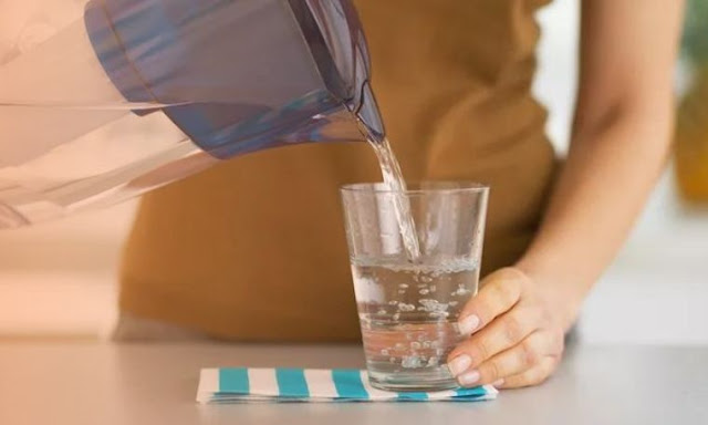 isi galon mudah dipalsukan bahaya konsumsi isi galon palsu