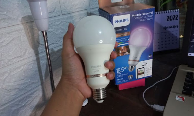 Philips Smart Wi-Fi LED Hemat Energi Philips Smart LED Hemat Energi